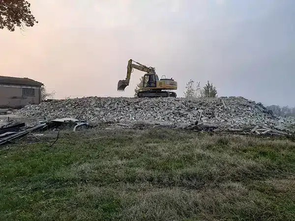 Demolizione-palazzi-industriali-reggio-emilia